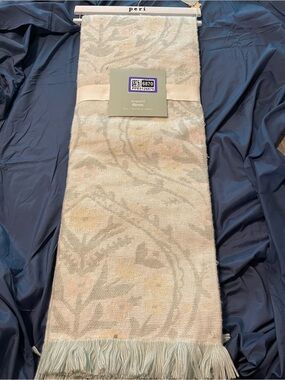 Pastel Floral Jacquard Throw Blanket - Cream & Pale Green